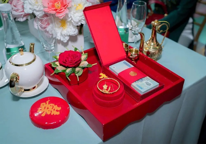 Tiền nạp tài tượng trưng cho lòng thành và lời chúc phúc hai bên