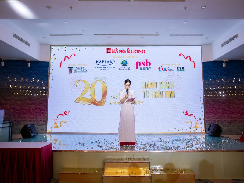 Phong thái chuyên nghiệp và tự tin trong buổi hội nghị khách hàng