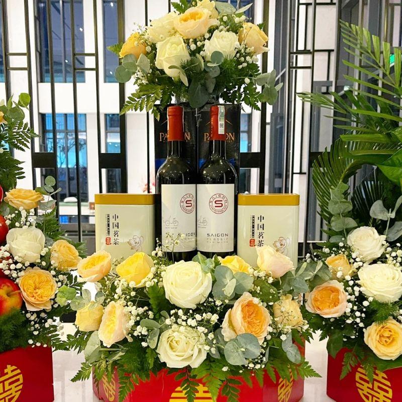 Lễ vật d&acirc;ng l&ecirc;n b&agrave;n thờ gia ti&ecirc;n, b&agrave;y tỏ l&ograve;ng hiếu thảo v&agrave; cầu mong sự chứng gi&aacute;m cho duy&ecirc;n l&agrave;nh