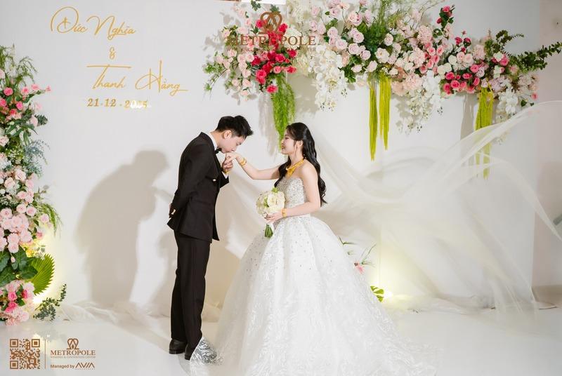 Những m&oacute;n phụ kiện nhỏ g&oacute;p phần ho&agrave;n thiện vẻ ngo&agrave;i rạng rỡ của n&agrave;ng d&acirc;u mới