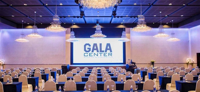 Kh&ocirc;ng gian hội nghị tại Gala Center với thiết kế hiện đại, hệ thống m&agrave;n h&igrave;nh LED v&agrave; &aacute;nh s&aacute;ng th&ocirc;ng minh
