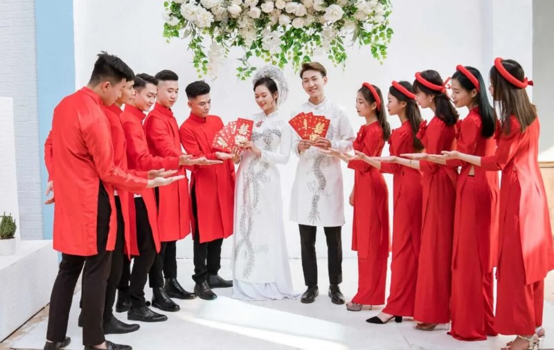 Những khoản chi nhỏ trong ng&agrave;y cưới n&ecirc;n được gom th&agrave;nh một ng&acirc;n s&aacute;ch ri&ecirc;ng để dễ quản l&yacute;